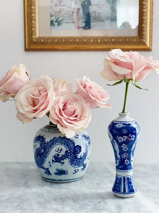 blue and white bud vase, blue and white ginger jar, pink roses