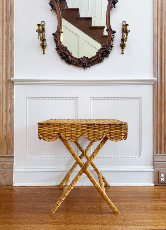 Woven Rattan Wicker Accent Table with Scalloped Edge