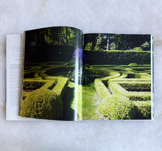 Gardens of Style - Private Hideaways of the Design World by Janelle McCulloch