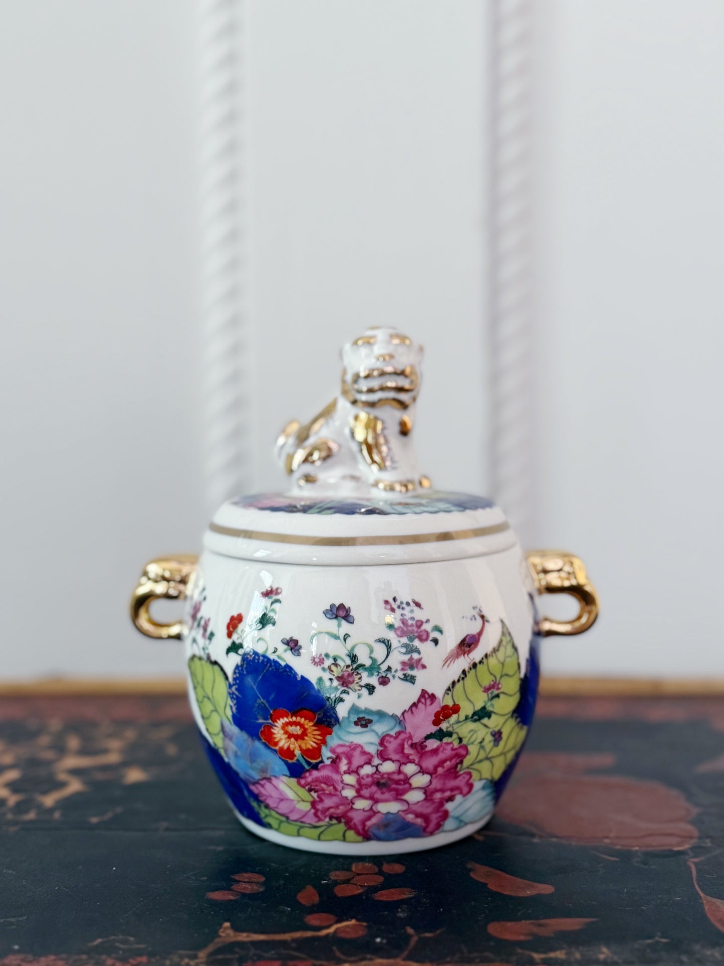 Tobacco Leaf Lidded Container with Foo Dog