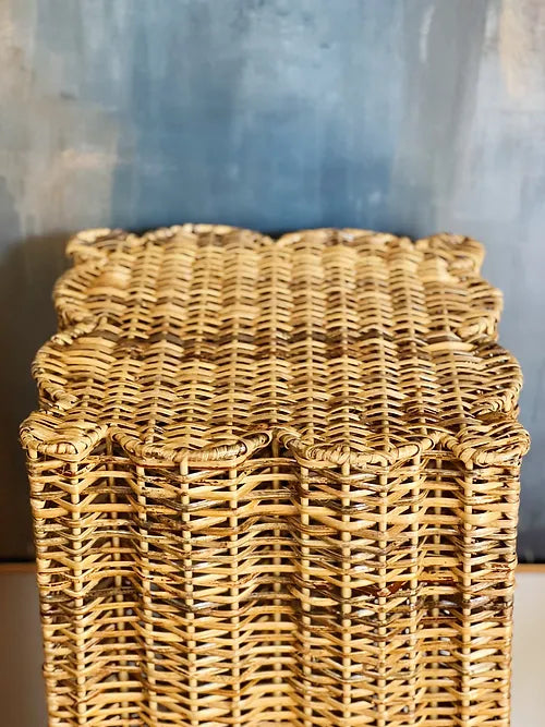 scalloped wicker pedestal 