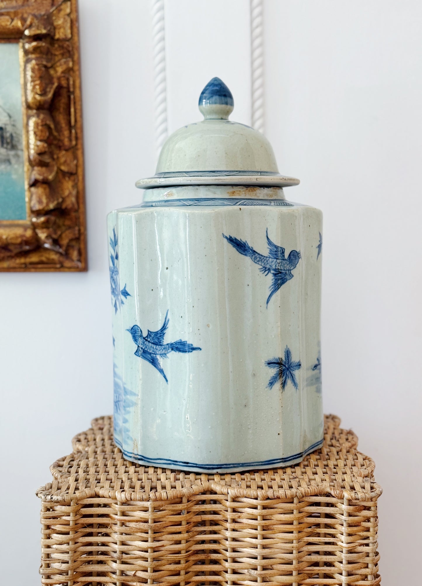 Blue and white large tea jar with bird design