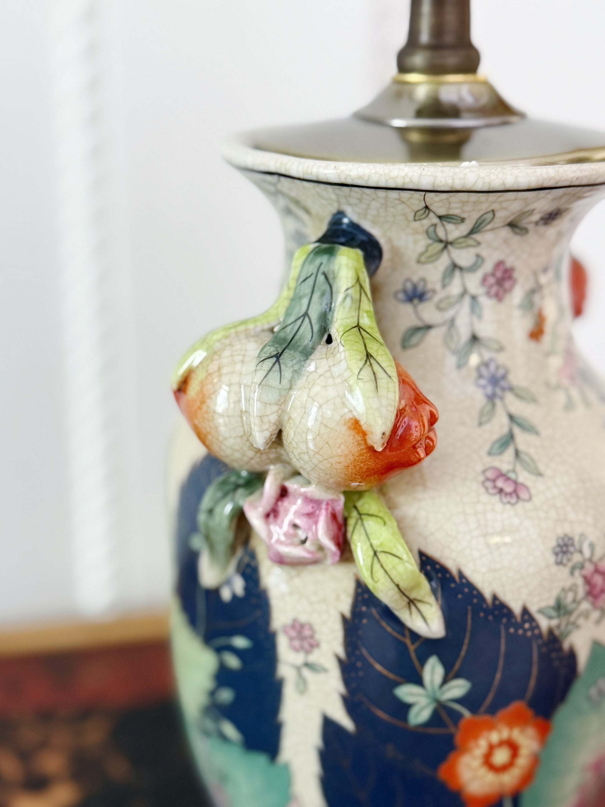 Tobacco Leaf Hand Painted Lamp