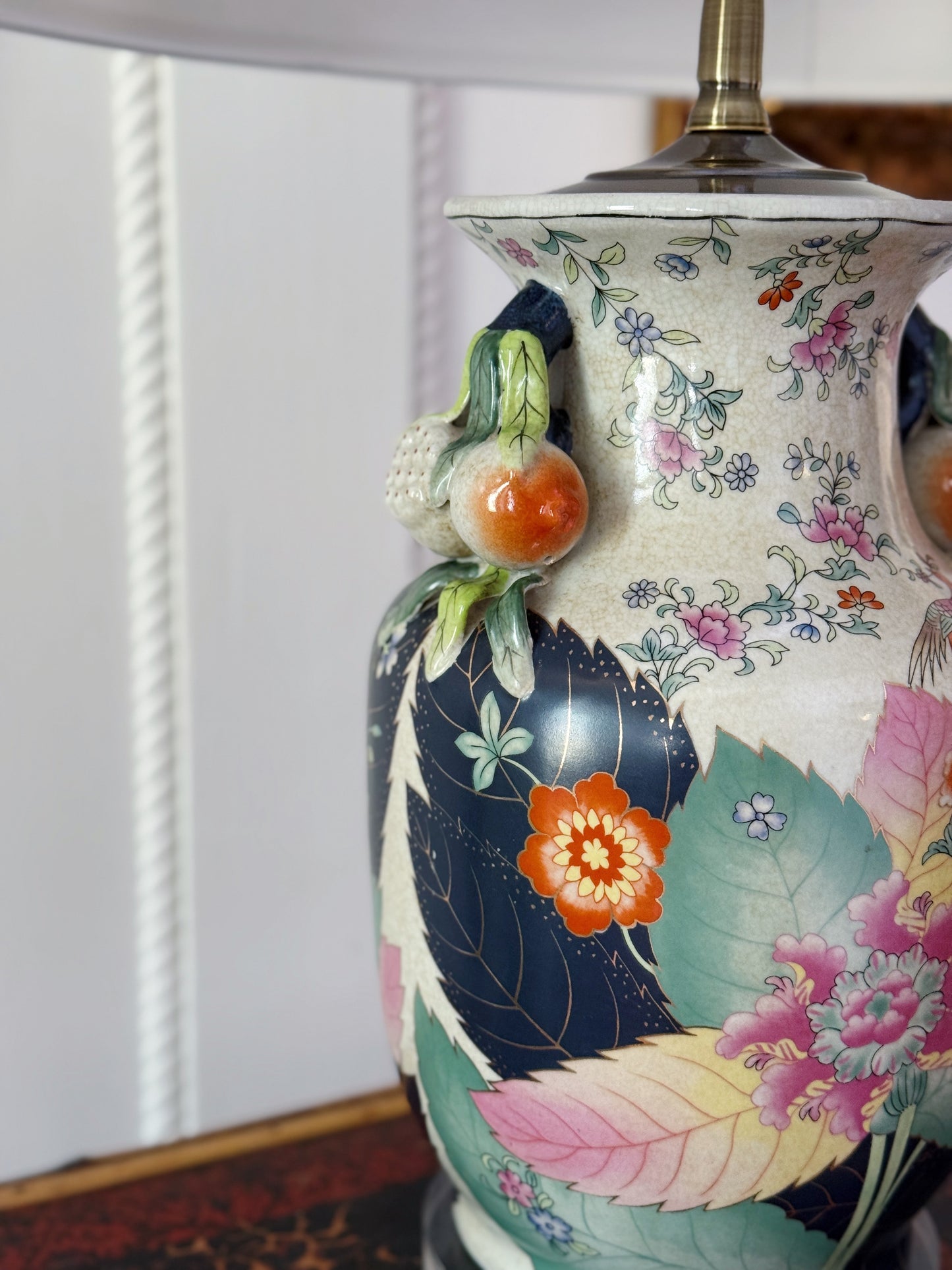 Large Tobacco Leaf Hand Painted Lamp