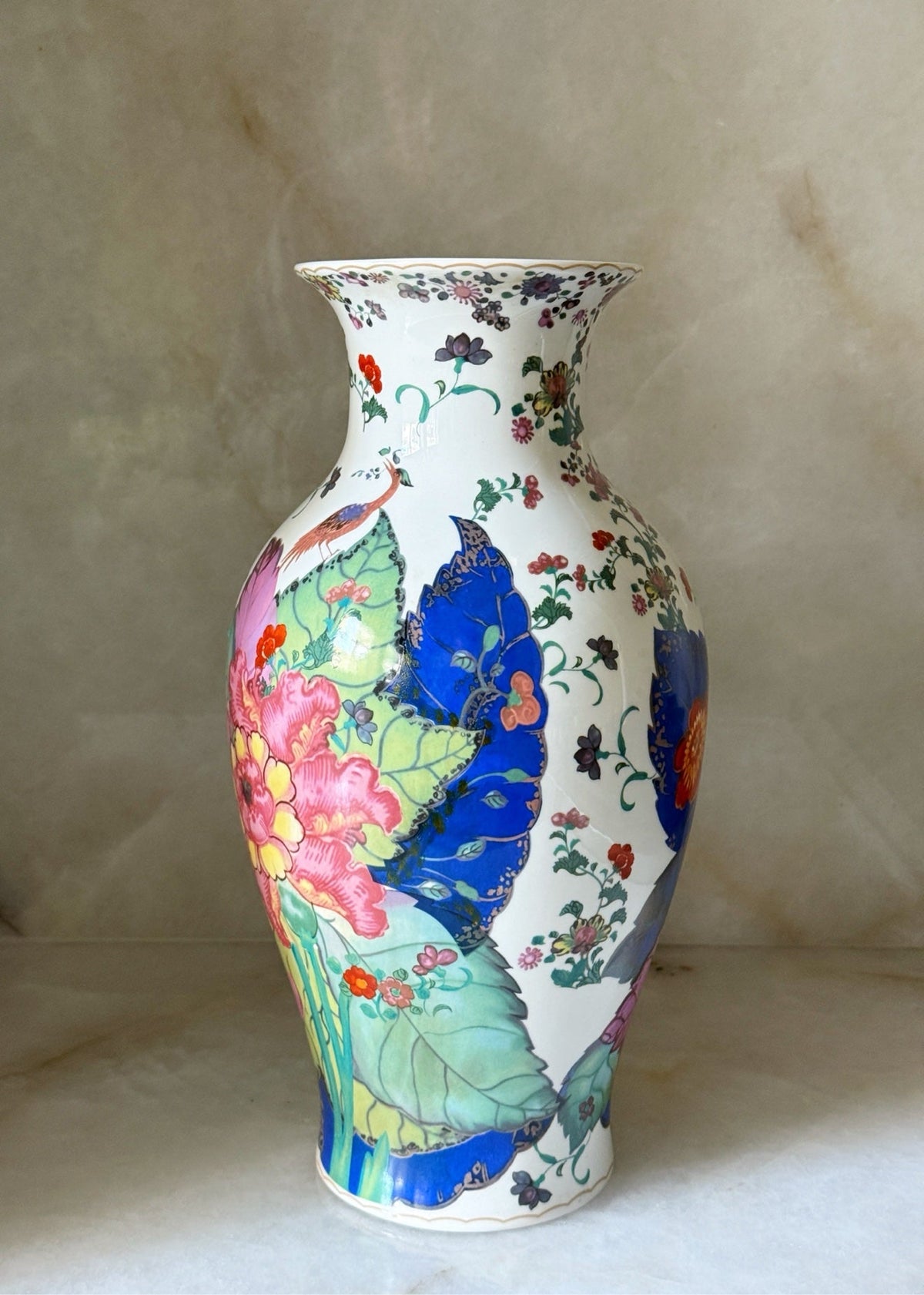 Tobacco leaf porcelain vase, 14 inch, front view