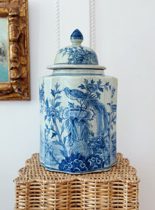 Blue and white large tea jar with bird design