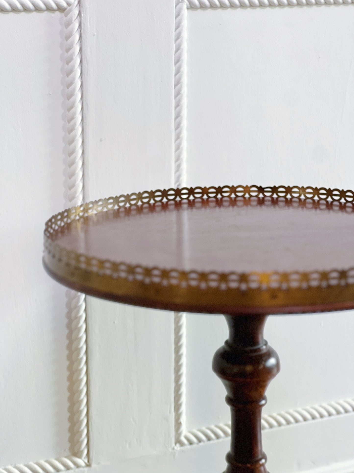 Vintage pedestal side table with brass detail 