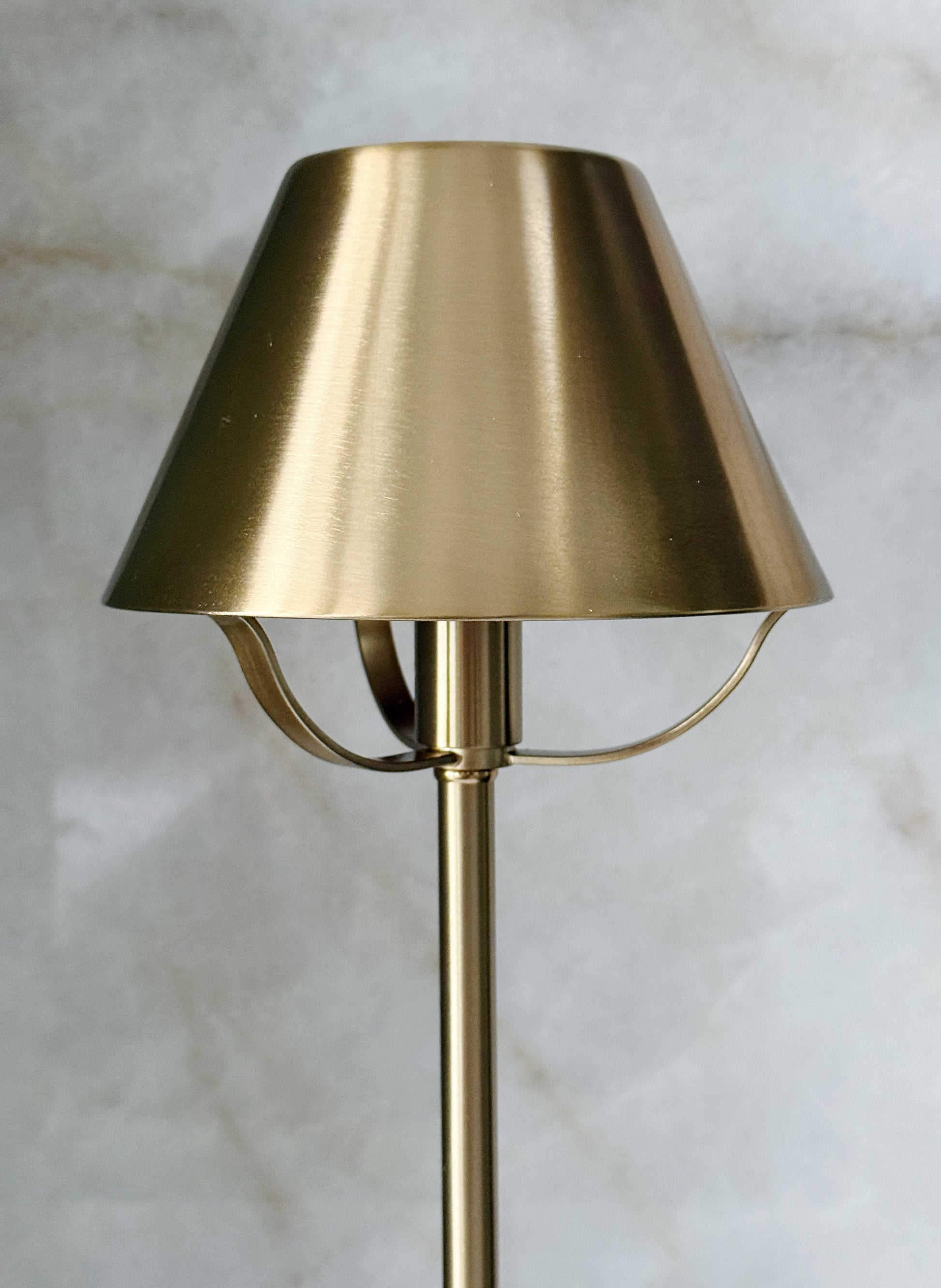 Traditional Brass Buffet Lamp