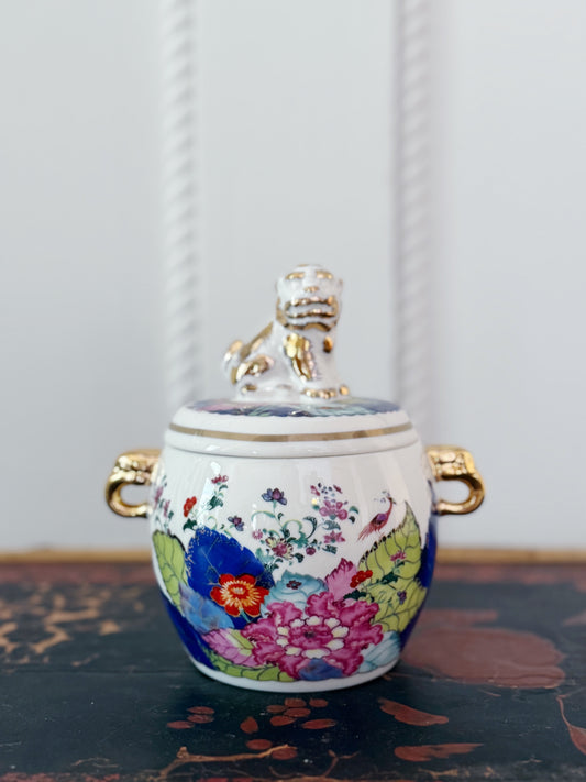Tobacco Leaf Lidded Container with Foo Dog