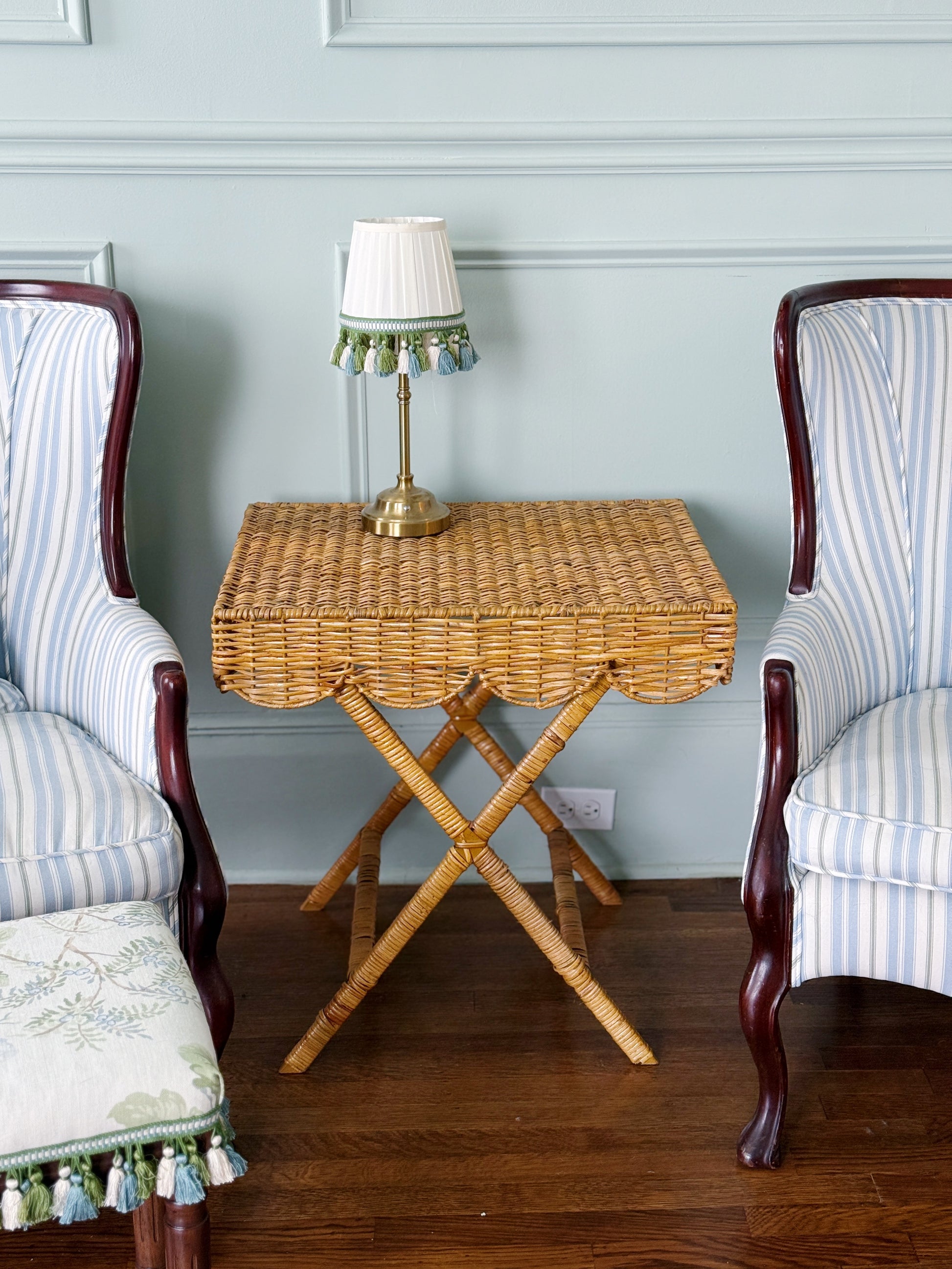 Wicker scalloped rattan butler table 