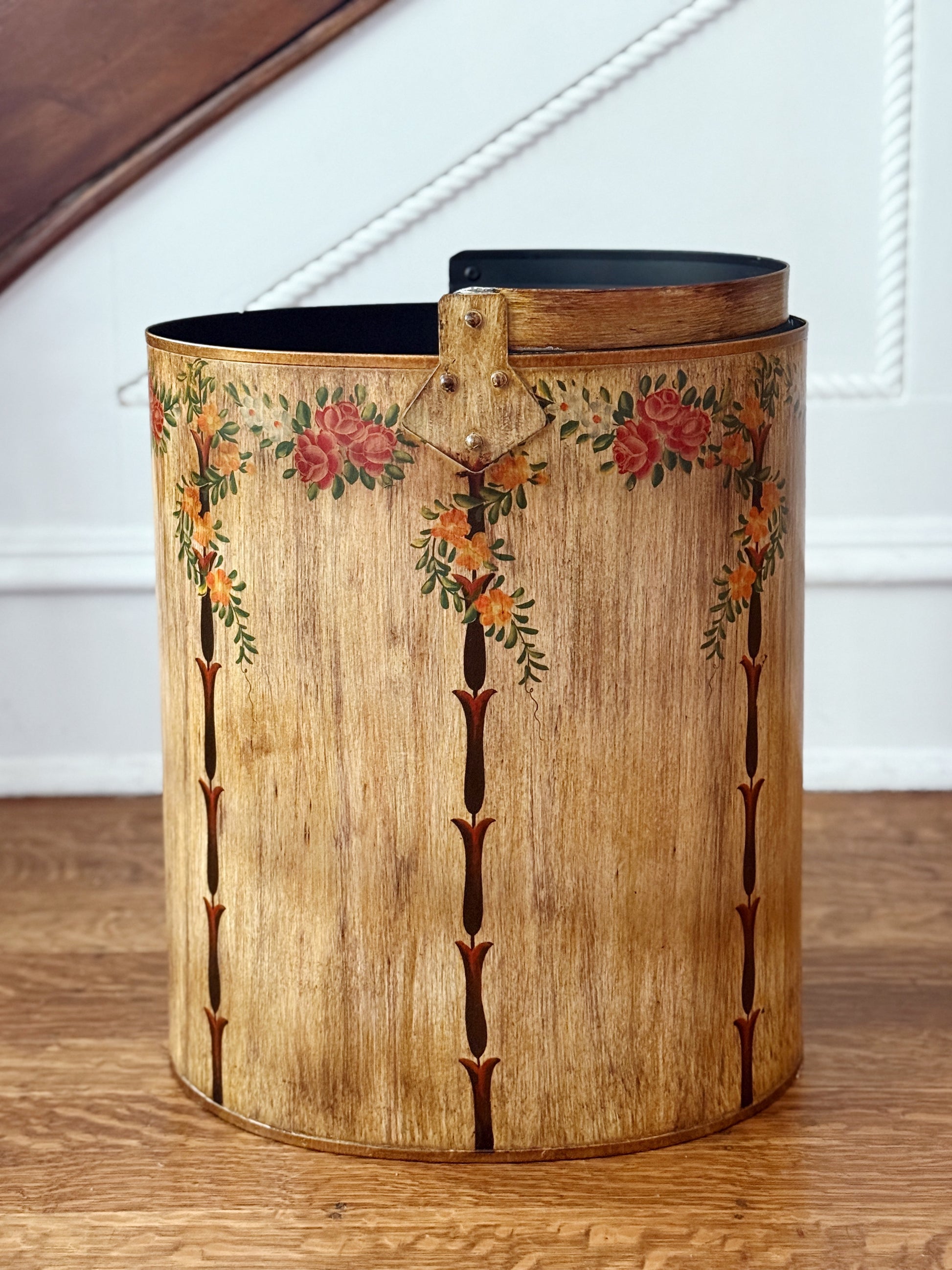 Elephant Tole Umbrella Stand with Handle