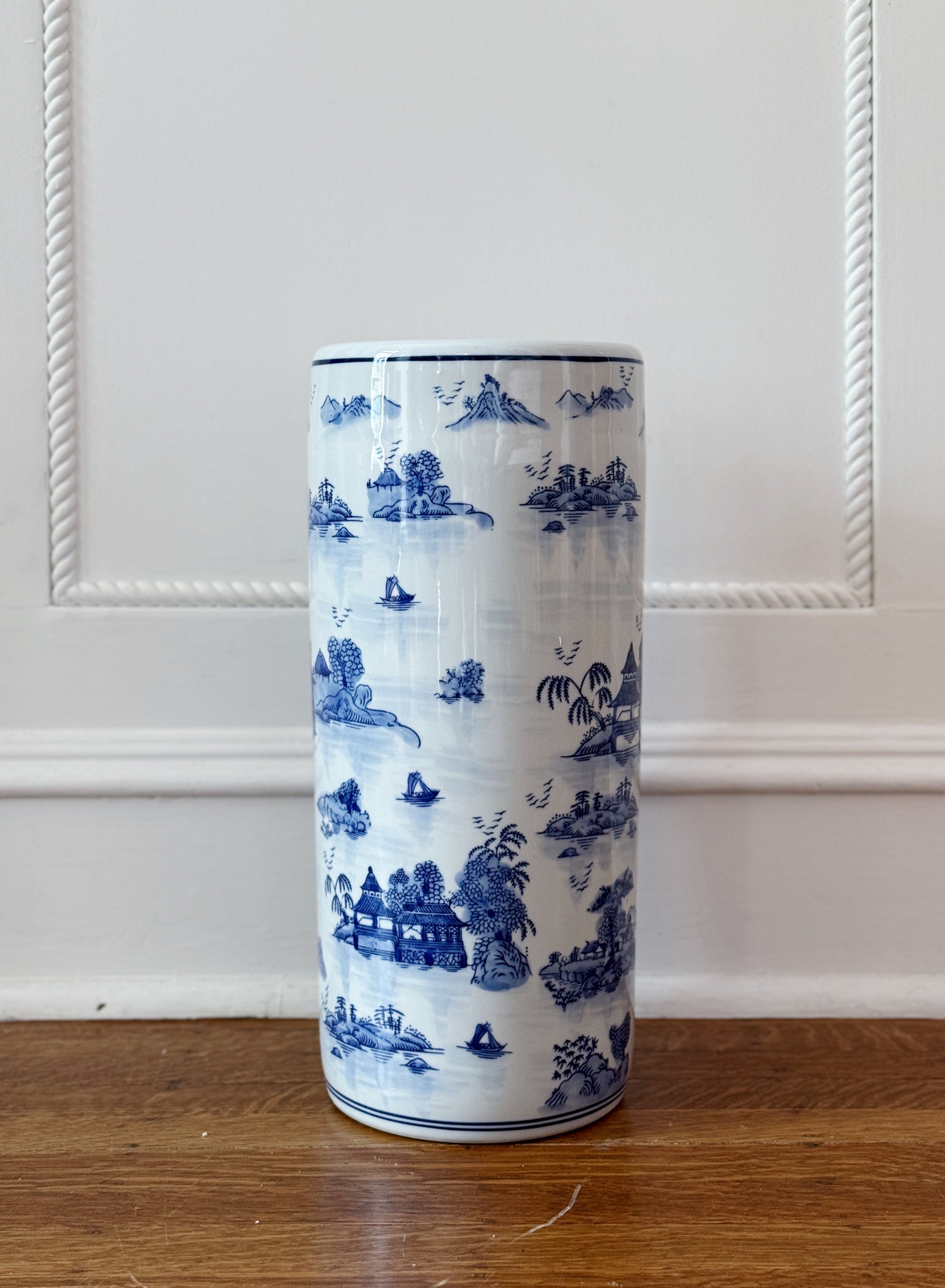 Blue & White Umbrella Stand - Blue Willow